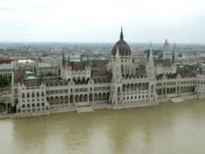 Macarıstan son illərin ən böyük sel fəlakətinə hazırlaşır