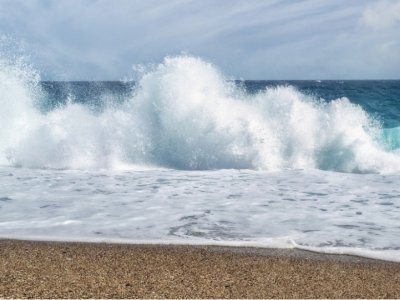 Xəzər dənizində duzsuzlaşdırma zavodu üzrə saziş imzalandı