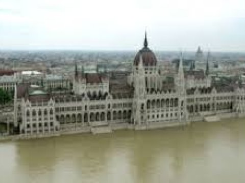 Macarıstan son illərin ən böyük sel fəlakətinə hazırlaşır