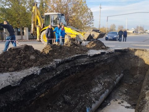 Kürdəmirdə magistral su boru xətti partladı