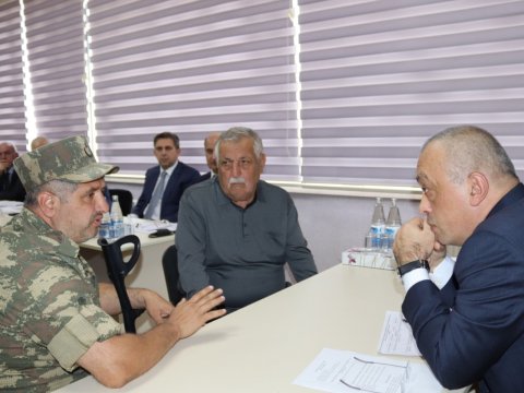 Zaur Mikayılov Xaçmazda vətəndaşların müraciətlərini dinlədi - FOTOLAR