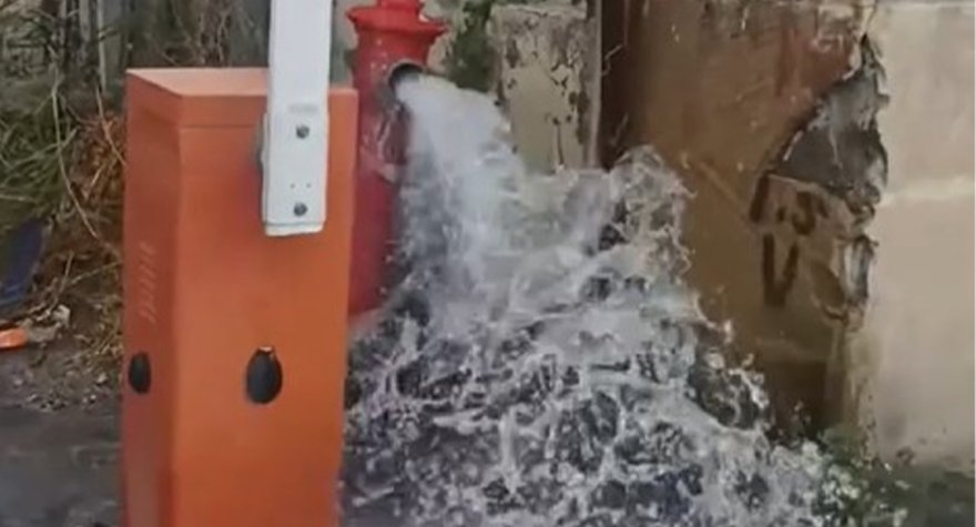 Xırdalanda küçəni su basdı - Video