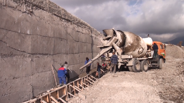 Oğuzda daş-beton bənd əsaslı təmir olunur - FOTO