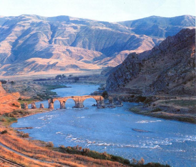 Azərbaycan və İran Araz çayı üzərində “Qız-Qalası” hidroqovşağını İŞƏ SALACAQ