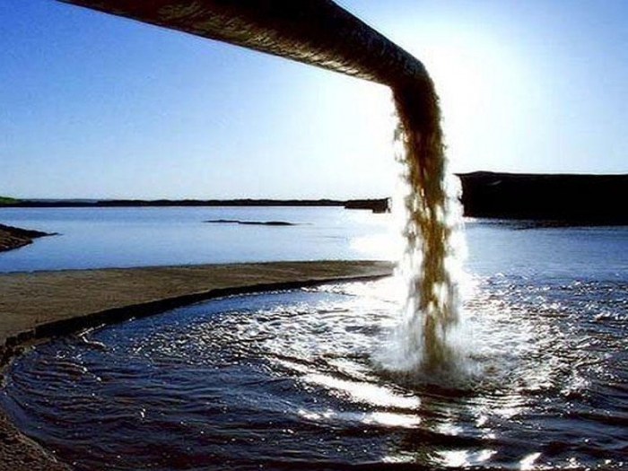 Çirkab sular və su təsərrüfatı obyektlərinə axıdılır