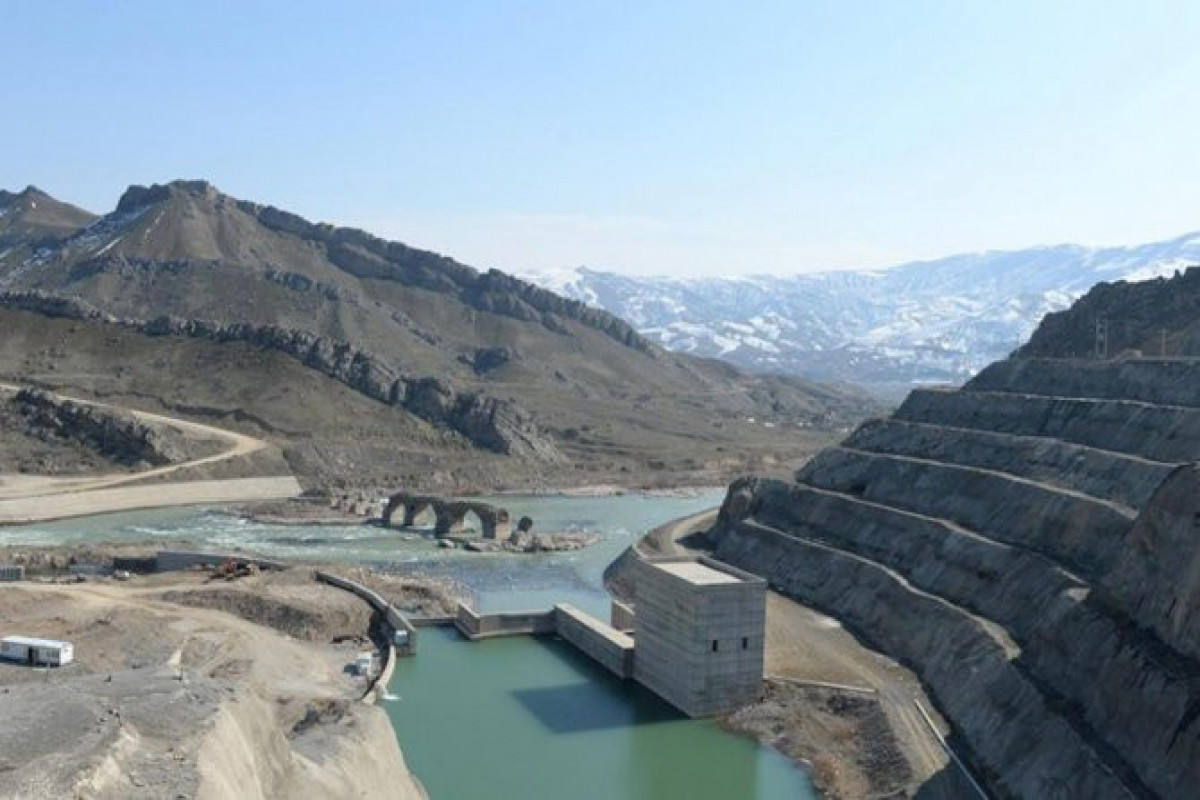 Azərbaycanla İran Araz çayının su ehtiyatlarına dair iclas keçirdi