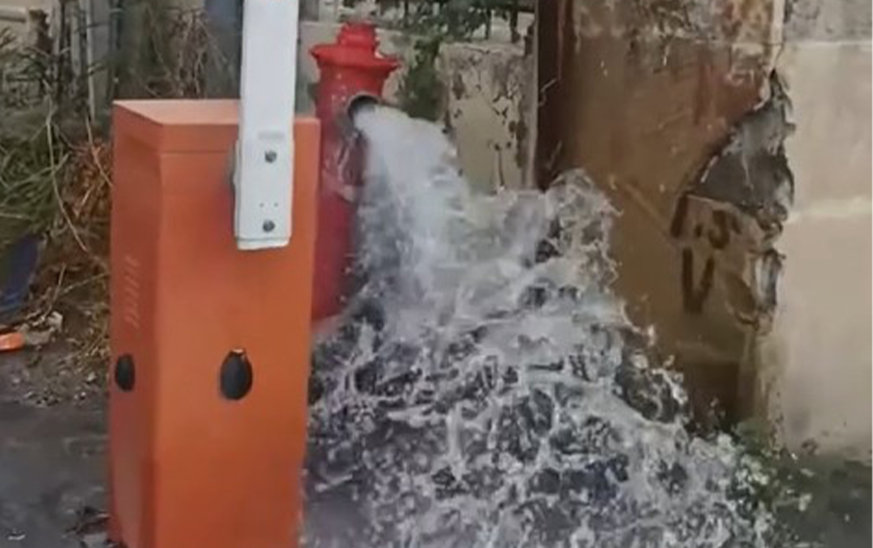 Xırdalanda küçəni su basdı - Video